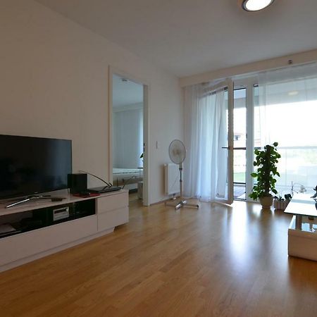 Apartment With Parking On Premise Vienna Exterior photo