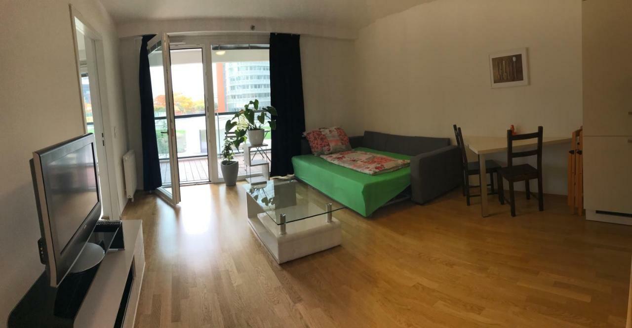Apartment With Parking On Premise Vienna Exterior photo