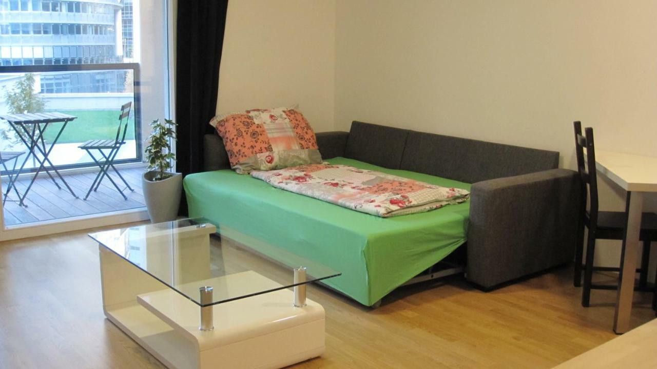 Apartment With Parking On Premise Vienna Exterior photo